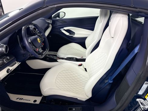 Certified 2022 Ferrari F8 Tributo image 9