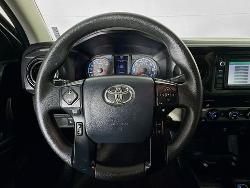 Used 2019 Toyota Tacoma SR image 11