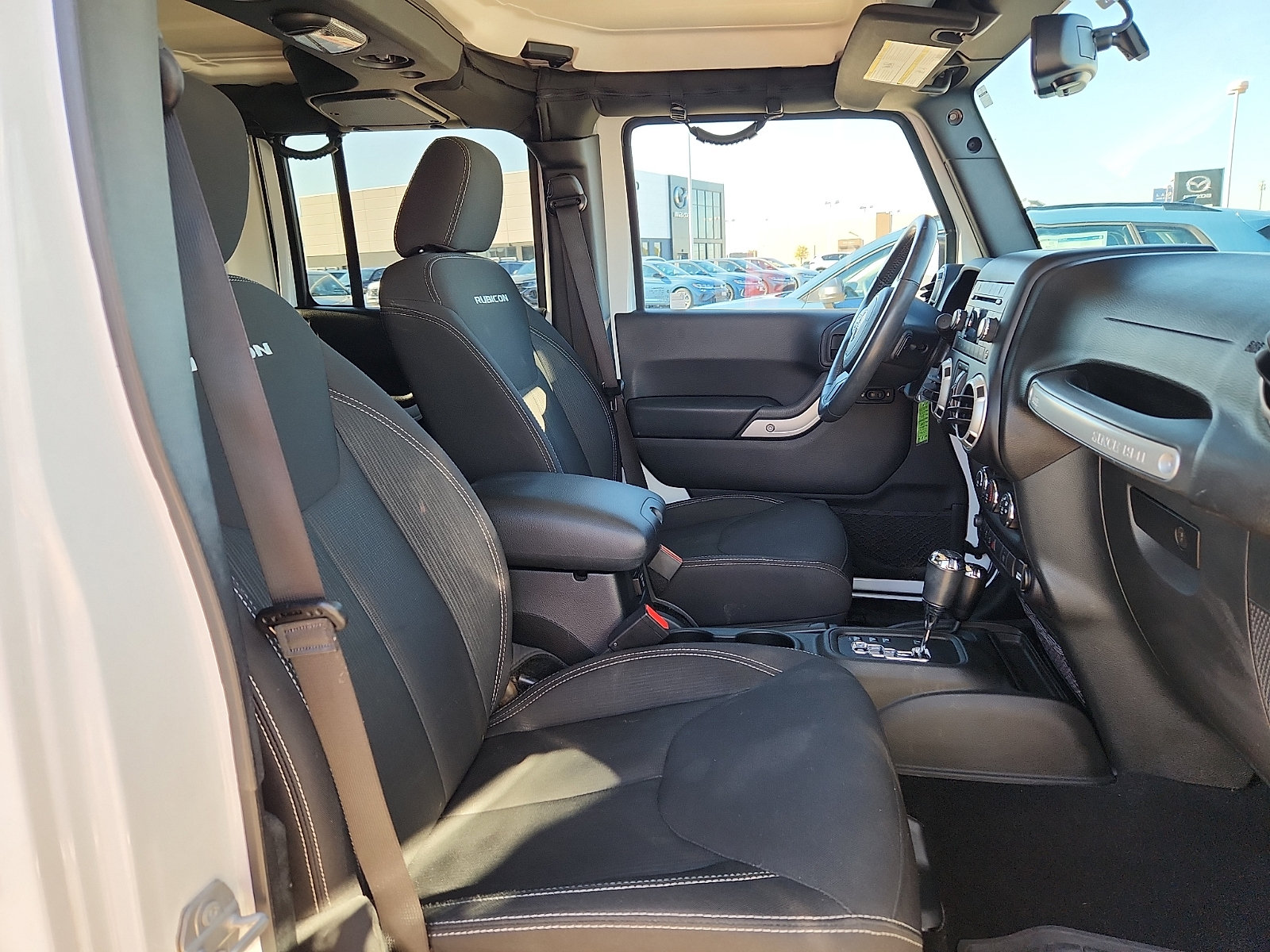 Used 2017 Jeep Wrangler Unlimited Rubicon AWD/4WD image 14
