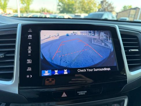 Used 2017 Honda Pilot Touring image 26