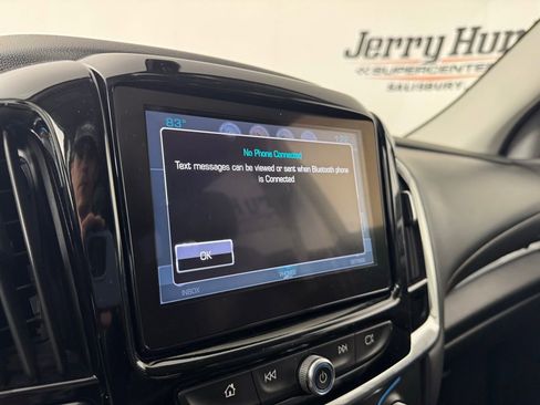 Used 2018 Chevrolet Traverse LT FWD image 23