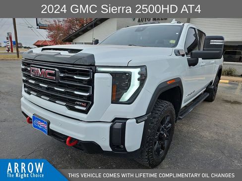 Used 2024 GMC Sierra 2500 AT4 w/ AT4 Preferred Package image 4