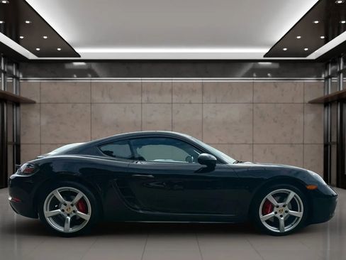 Used 2017 Porsche 718 Cayman S image 8