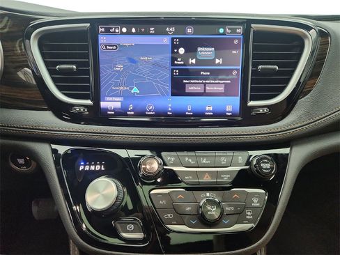 Used 2022 Chrysler Pacifica Pinnacle image 20