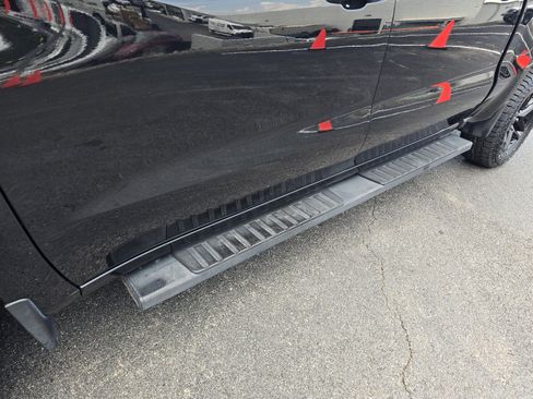 Used 2021 Chevrolet Silverado 1500 Custom Trail Boss w/ LPO, Dark Essentials Package AWD/4WD image 10