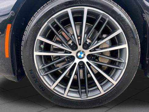 Used 2021 BMW 530e w/ Parking Assistance Package image 11