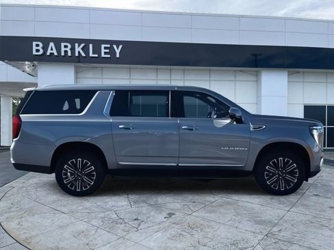 New 2026 GMC Yukon XL Elevation image 8