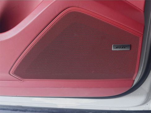 Certified 2022 Porsche Cayenne Platinum Edition image 9