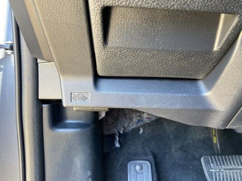 Used 2024 Subaru Forester Premium AWD/4WD image 45