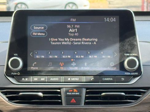 Used 2025 Nissan Altima 2.5 SV image 22