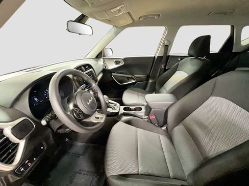 Certified 2022 Kia Soul LX w/ Technology Package image 19