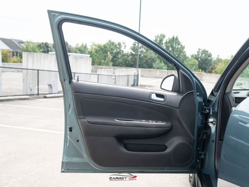 Used 2009 Chevrolet Cobalt LT FWD image 29