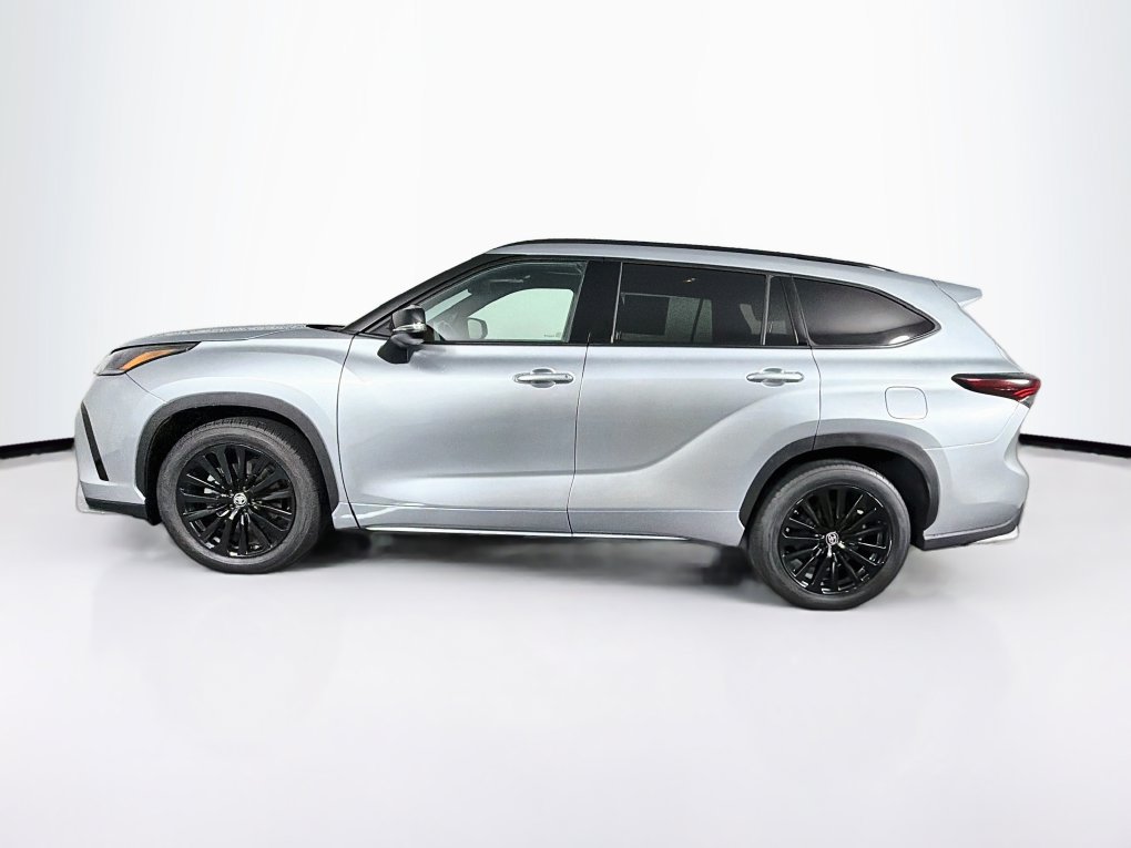 Used 2024 Toyota Highlander XSE AWD/4WD image 6