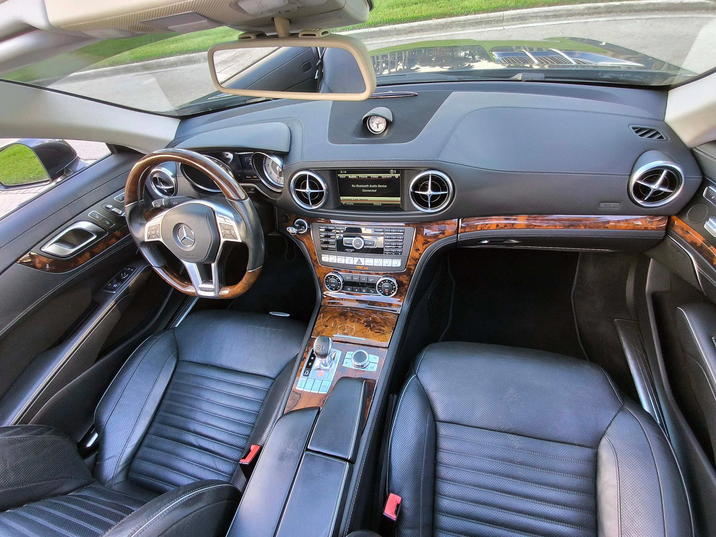 Used 2014 Mercedes-Benz SL 550 image 10