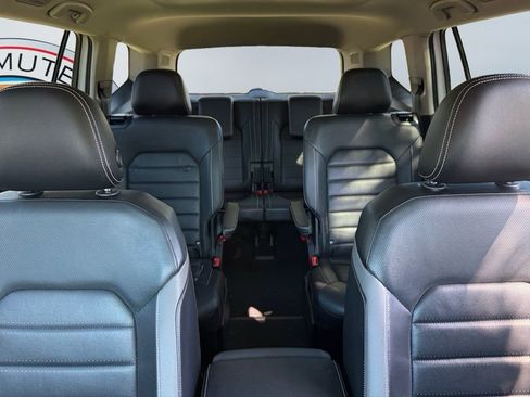 Used 2021 Volkswagen Atlas SEL Premium image 24