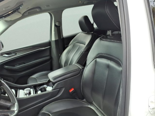 Used 2023 Jeep Grand Cherokee Limited AWD/4WD image 14