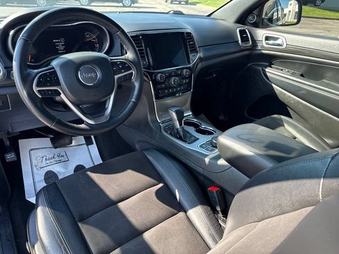 Used 2022 Jeep Grand Cherokee Laredo X AWD/4WD image 14