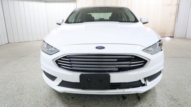Used 2017 Ford Fusion SE FWD image 7