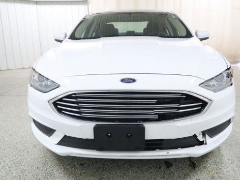 Used 2017 Ford Fusion SE FWD image 7