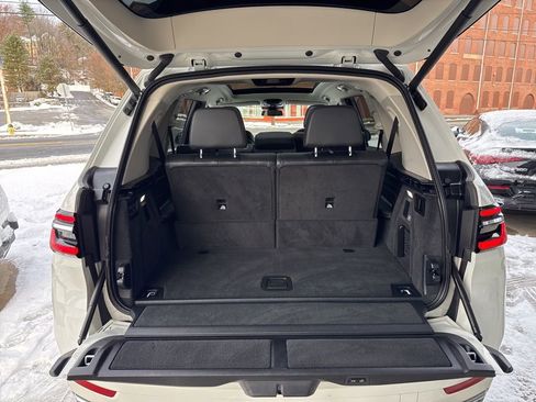 Used 2024 BMW X7 xDrive40i image 34