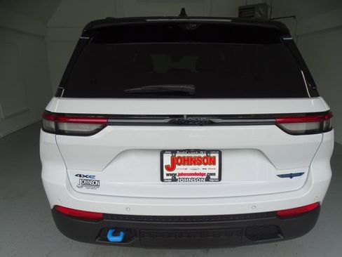 Certified 2023 Jeep Grand Cherokee Trailhawk w/ Advanced Protech Group II AWD/4WD image 23