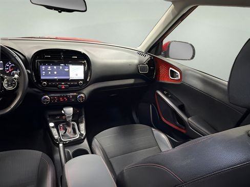 Used 2020 Kia Soul GT-Line Turbo FWD image 25