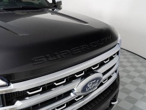 Used 2024 Ford F350 Platinum w/ Tremor Off-Road Package AWD/4WD image 16