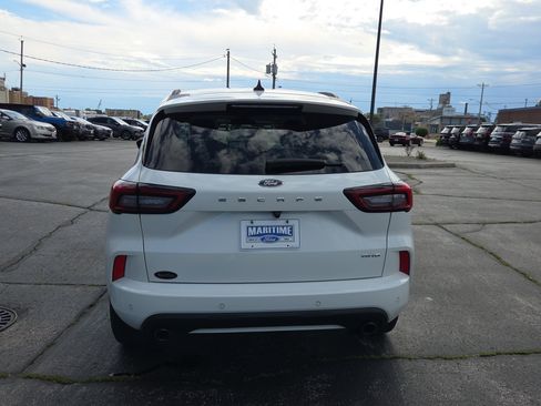 Used 2023 Ford Escape ST-Line w/ Tech Pack #1 AWD/4WD image 4