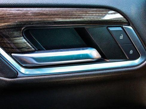 Used 2022 Chevrolet Silverado 1500 RST image 9