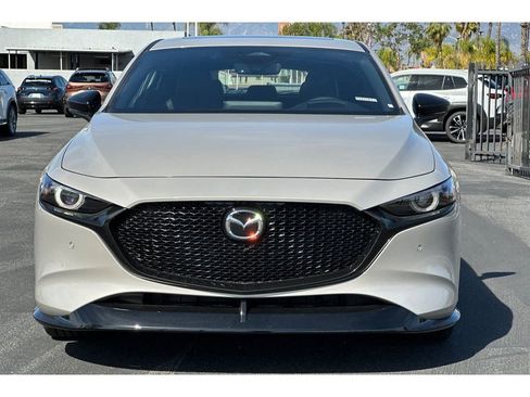 New 2026 MAZDA MAZDA3 Hatchback w/Premium Plus Pkg image 3