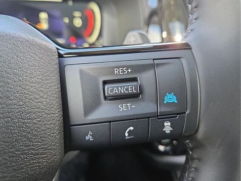 New 2026 Nissan Pathfinder SL image 17