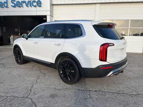 Used 2022 Kia Telluride SX w/ Towing Package image 3