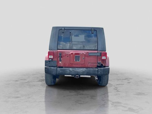 Used 2008 Jeep Wrangler Unlimited Sahara AWD/4WD image 4