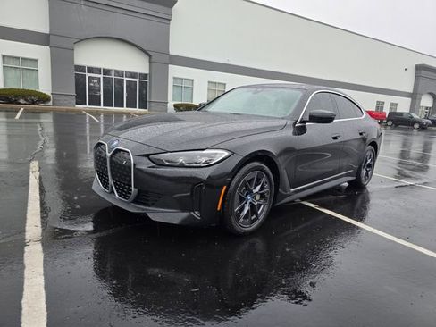 Used 2023 BMW i4 eDrive35 w/ Premium Package image 11