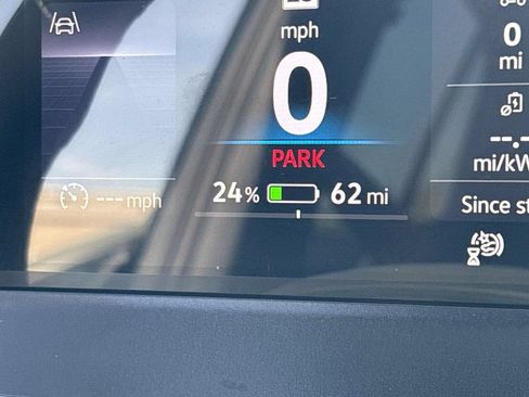 New 2026 Volkswagen ID.4 Pro RWD image 26