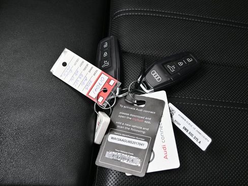 Used 2025 Audi Q5 Prestige AWD/4WD image 32