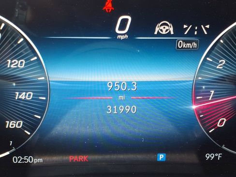 Used 2025 Mercedes-Benz GLS 450 4MATIC image 30