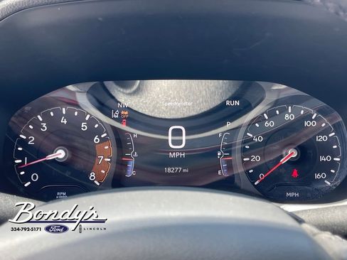 Used 2025 Jeep Compass Latitude AWD/4WD image 4