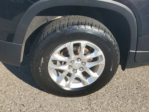 Used 2020 Chevrolet Traverse LT FWD image 5