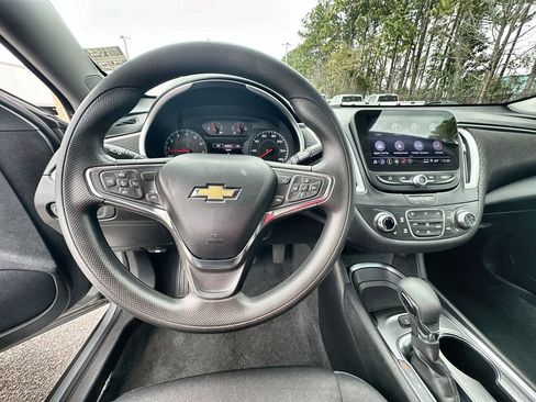 Certified 2024 Chevrolet Malibu LT image 11