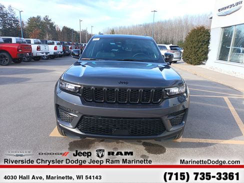 New 2025 Jeep Grand Cherokee Altitude AWD/4WD image 2