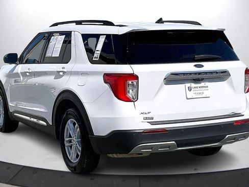Used 2024 Ford Explorer XLT w/ Equipment Group 202A image 7