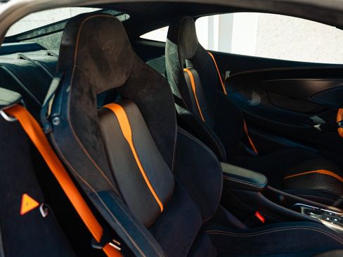 Used 2017 McLaren 570S image 15