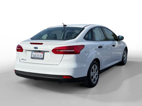 Used 2016 Ford Focus S FWD image 5