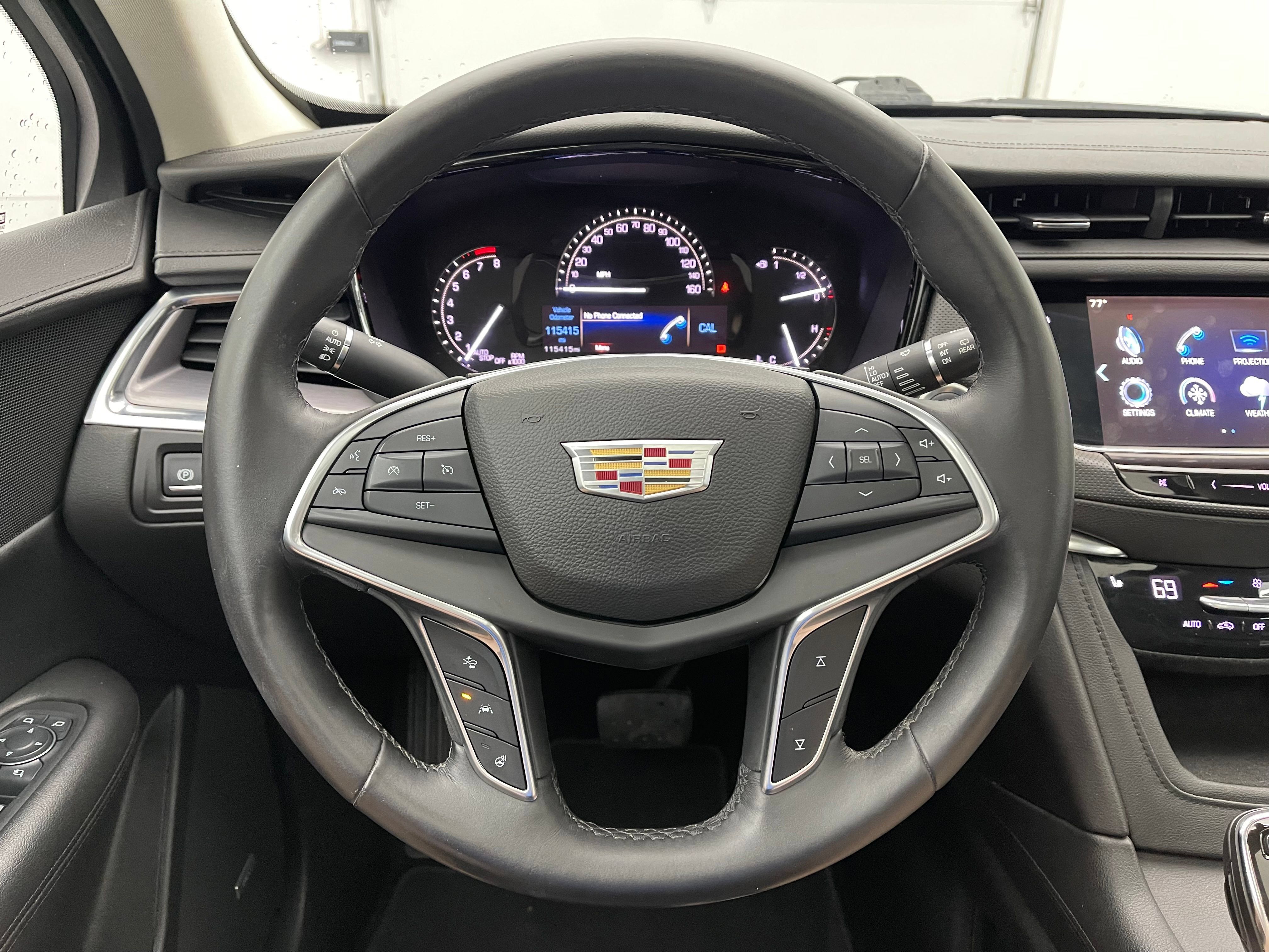 Used 2017 Cadillac XT5 Luxury w/ Driver Awareness Package AWD/4WD image 19