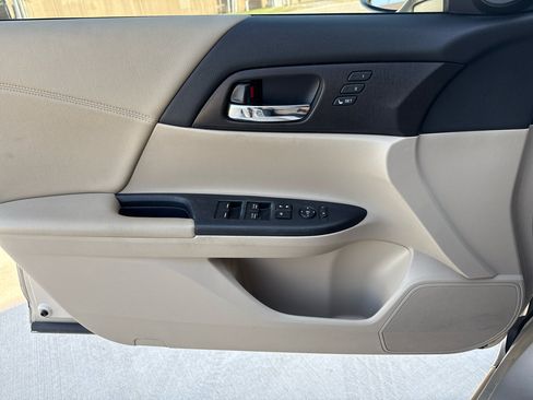 Used 2014 Honda Accord EX-L image 31