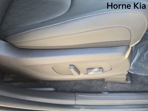 New 2026 Kia Carnival SX image 11