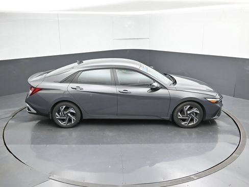 Certified 2025 Hyundai Elantra Sport FWD image 53