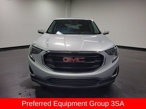 Used 2020 GMC Terrain SLE FWD image 2