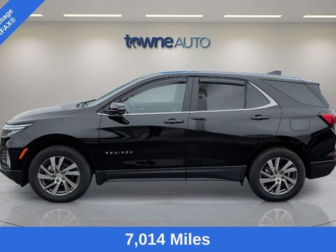 Used 2024 Chevrolet Equinox LT AWD/4WD image 2